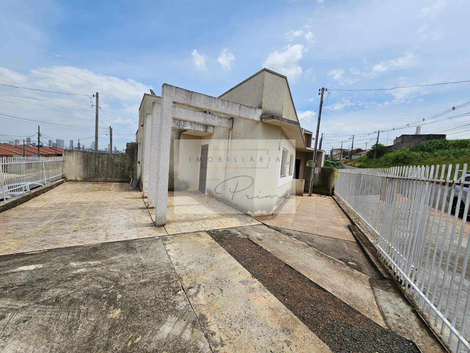 Casa em Uvaranas finamente mobiliada - Jd Veneza